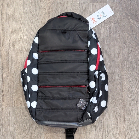 Lug Hopper - Picture 1 of 5